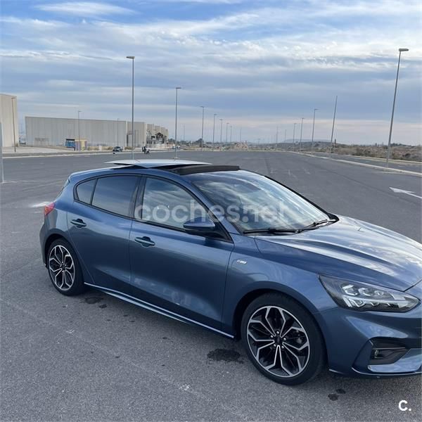 Usado Ford Focus ST-Line 125 CV (91 kW) 2019 Azul Berlina