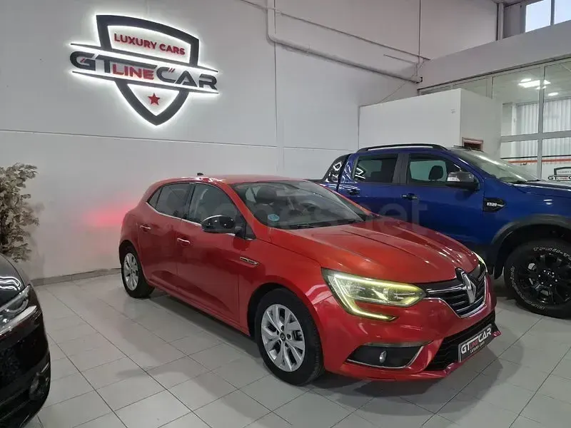 Usado Renault Mégane LIMITED 115 CV (84 kW) 2019 Naranja Berlina