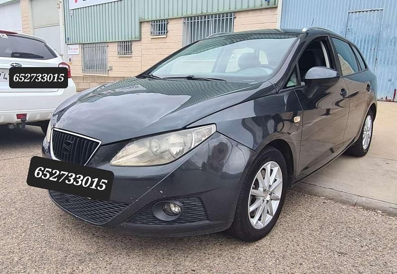 Usado Seat Ibiza ST Style 105 CV (77 kW) 2012 Gris Familiar