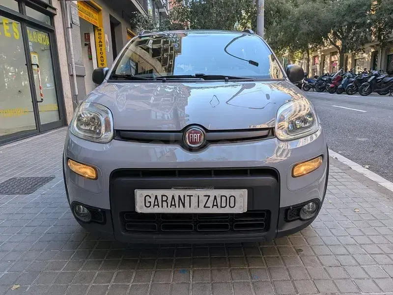 Usado Fiat Panda City Life 70 CV (51 kW) 2022 Gris / plata Utilitario