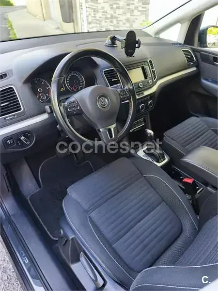 Usado VW Sharan 140 CV (102 kW) 2014 Gris / plata Monovolumen