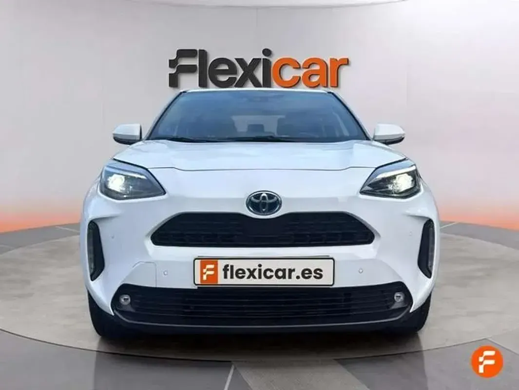 Usado Toyota Yaris Cross Active 116 CV (85 kW) 2022 Blanco SUV