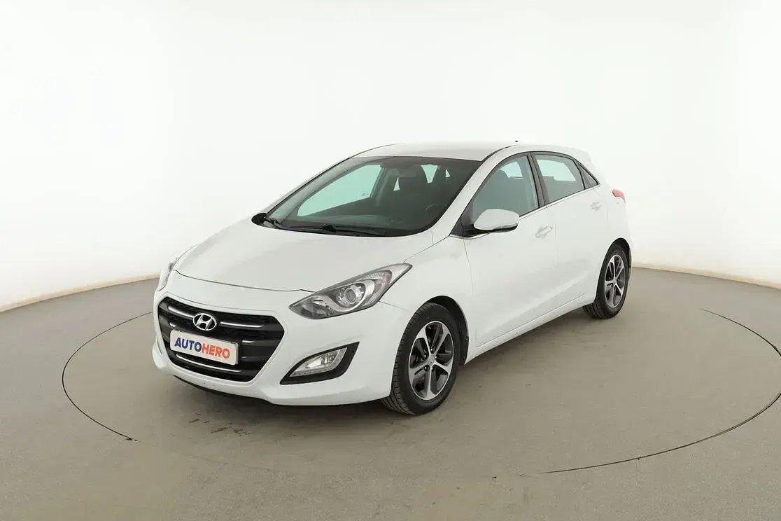 Usado Hyundai i30 110 CV (80 kW) 2015 Berlina