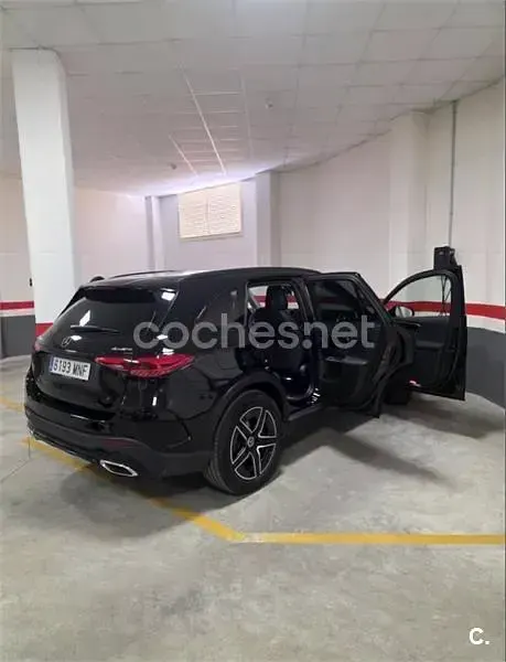 Usado Mercedes GLC200 204 CV (150 kW) 2024 Negro SUV