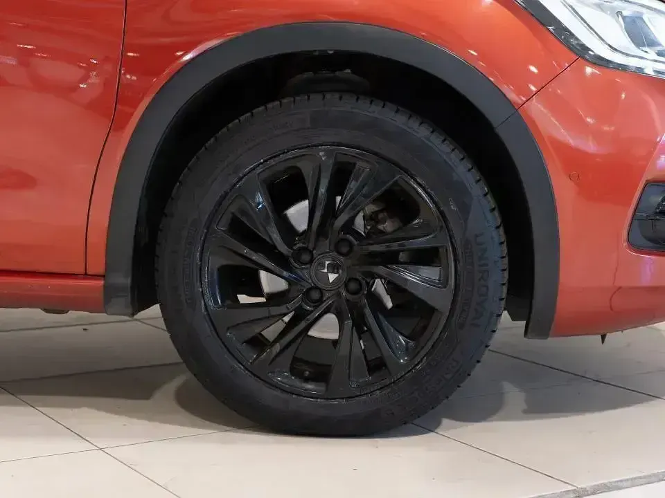 Usado DS Automobiles DS4 Crossback Connected Chic 120 CV (88 kW) 2018 Naranja SUV