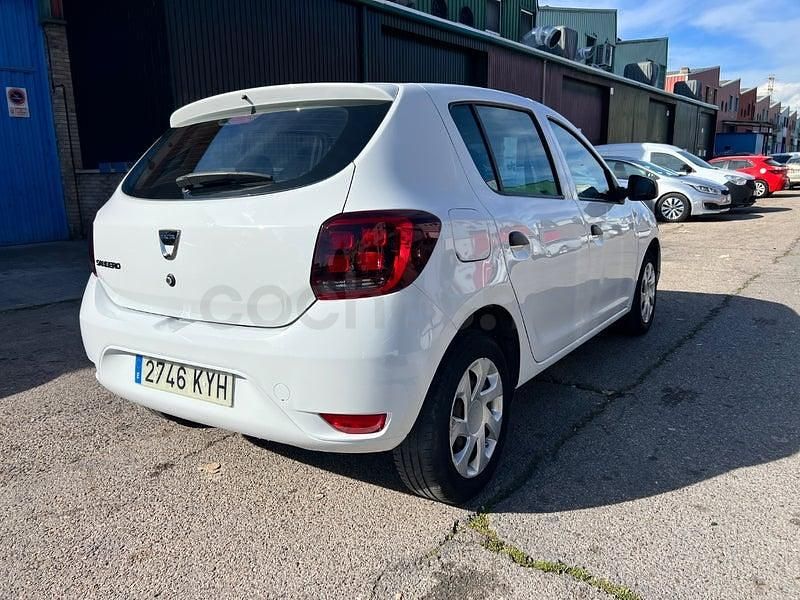Usado Dacia Sandero Essentiel 90 CV (66 kW) 2019 Blanco Berlina