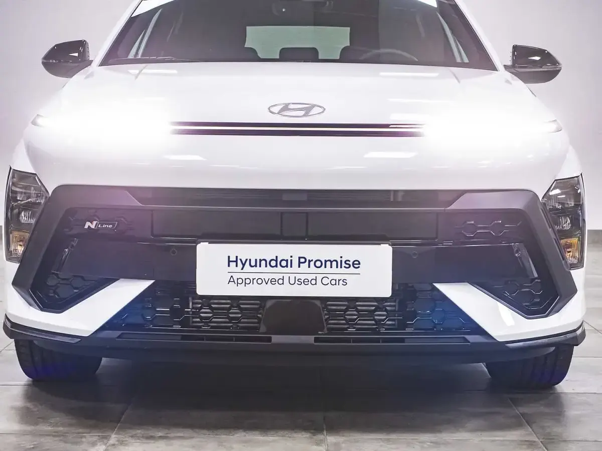Usado Hyundai Kona N Line 120 CV (88 kW) 2023 Atlas white SUV