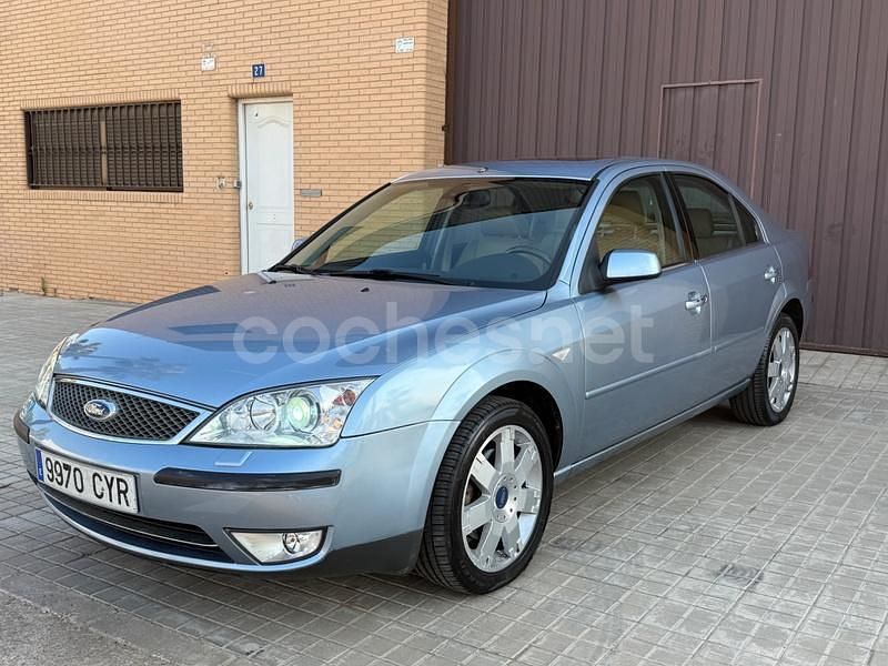 Azul Usado 2004 Ford Mondeo Ghia Berlina | 4500 € (Precio justo) - Imagen 1/4