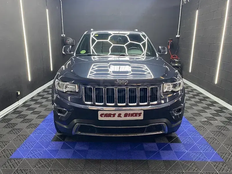 Käytetty Jeep Grand Cherokee Limited 250 HP (183 kW) 2015 Harmaa Katumaasturi