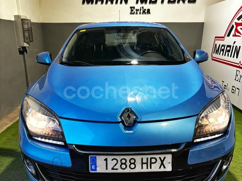 Azul Usado 2013 Renault Mégane Dynamique Berlina | 6499 € - Imagen 1/4
