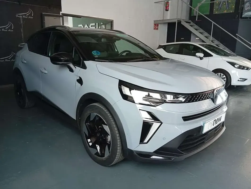 Usado Renault Captur 101 CV (74 kW) 2025 Gris SUV