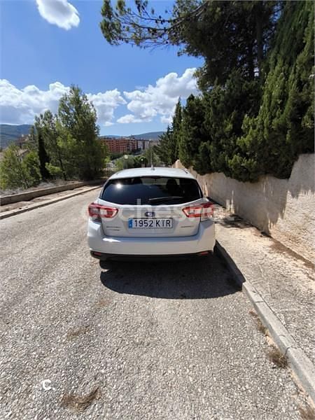 Usado Subaru Impreza 114 CV (83 kW) 2019 Blanco Berlina