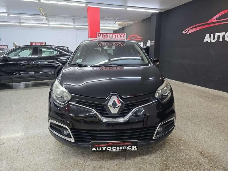 Usado Renault Captur Zen 90 CV (66 kW) 2015 Negro SUV