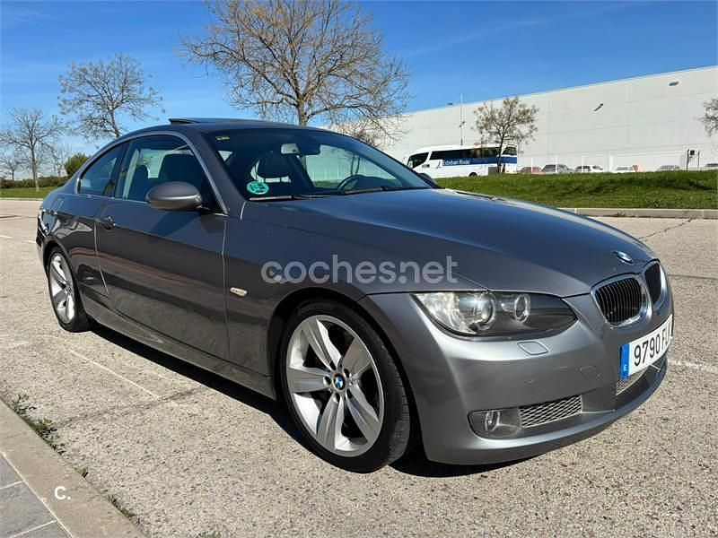 Usado BMW 335 306 CV (225 kW) 2007 Gris / plata Coupe