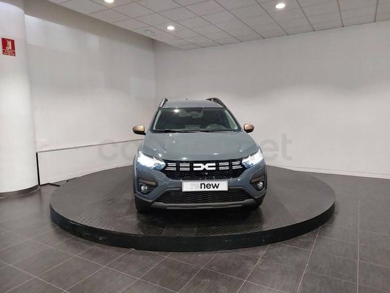 Usado Dacia Jogger 110 CV (80 kW) 2025 Gris / plata Monovolumen