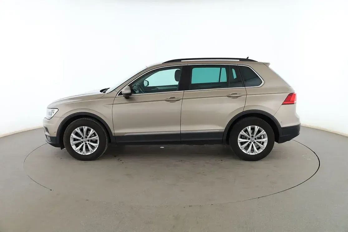 Usado VW Tiguan Advance 150 CV (110 kW) 2019 Dorado SUV