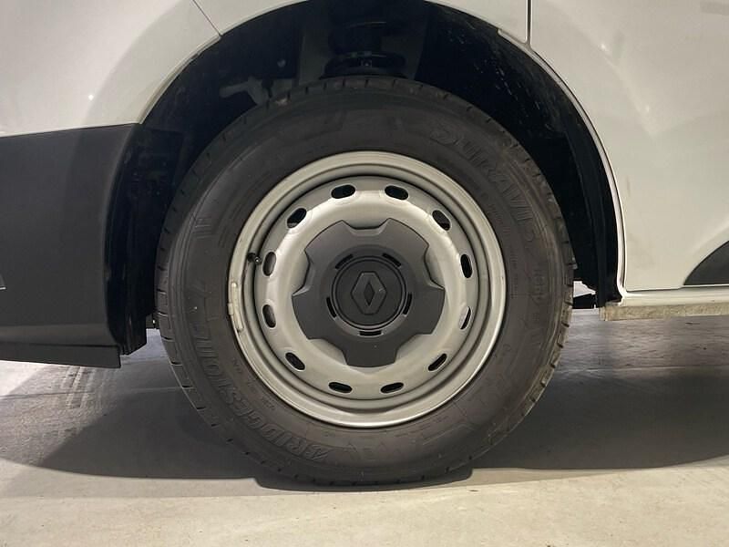 Usado Renault Trafic 131 CV (96 kW) 2024 Blanco Monovolumen