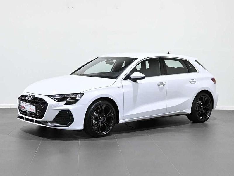 Blanco Usado 2025 Audi A3 Sportback Comfort Utilitario | 37.900 € - Imagen 1/4