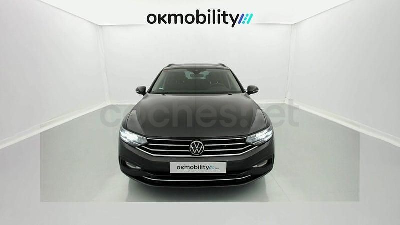 Usado VW Passat 150 CV (110 kW) 2021 Negro Familiar