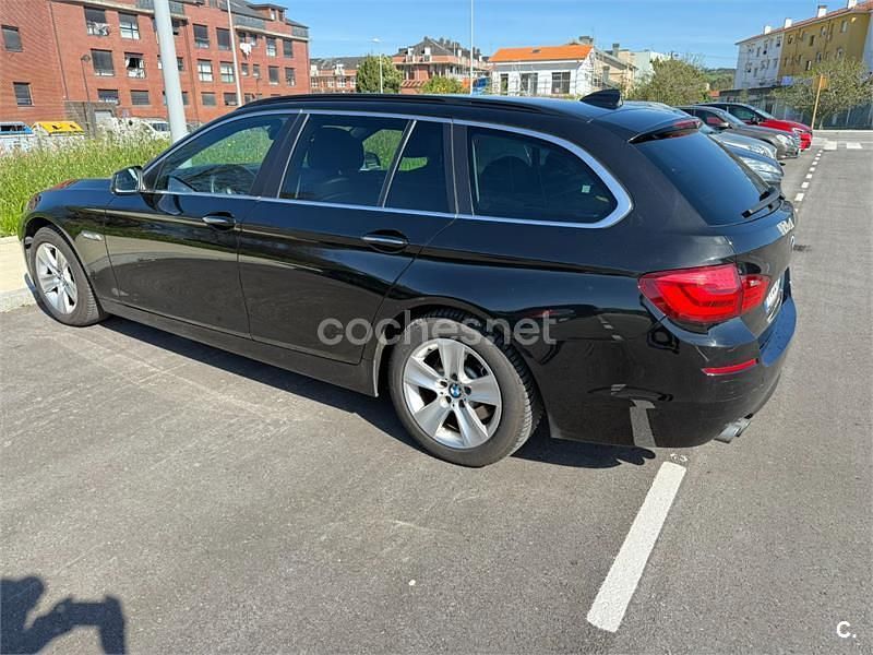 Usado BMW 520 177 CV (130 kW) 2011 Negro Familiar