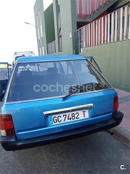 Usado Peugeot 505 76 CV (55 kW) 1988 Azul Familiar