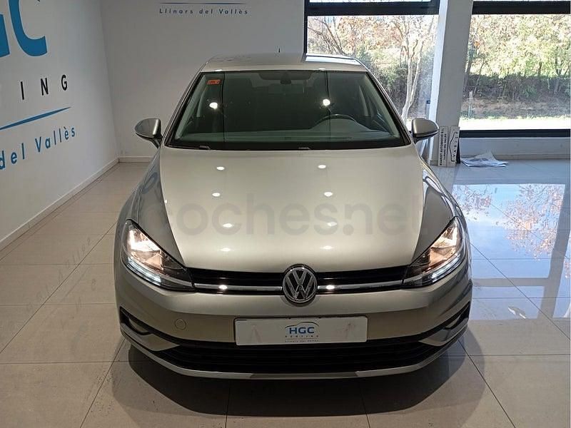 Usado VW Golf VII Advance 115 CV (84 kW) 2017 Gris / plata Berlina