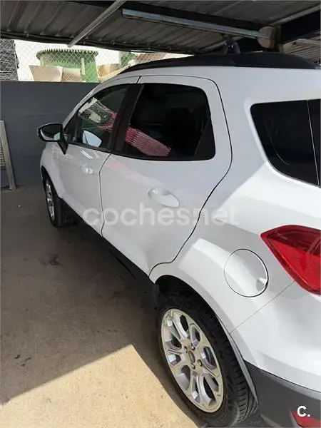 Usado Ford Ecosport Titanium 125 CV (91 kW) 2018 Blanco SUV