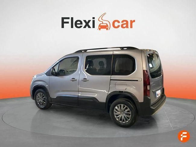 Usado Peugeot Rifter Allure 100 CV (73 kW) 2023 Gris Monovolumen