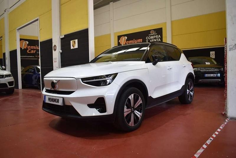 Blanco Usado 2023 Volvo XC40 Plus SUV | 29.990 € (Precio justo) - Imagen 1/4