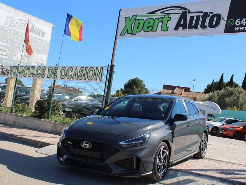 Usado Hyundai i30 N Line 96 CV (70 kW) 2024 Gris / plata Berlina