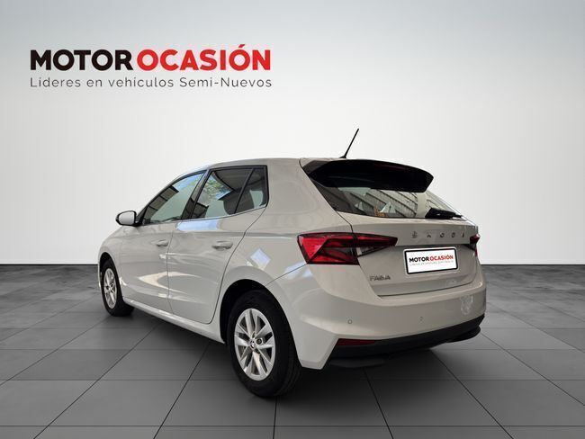 Usado Skoda Fabia 95 CV (69 kW) 2022 Blanco