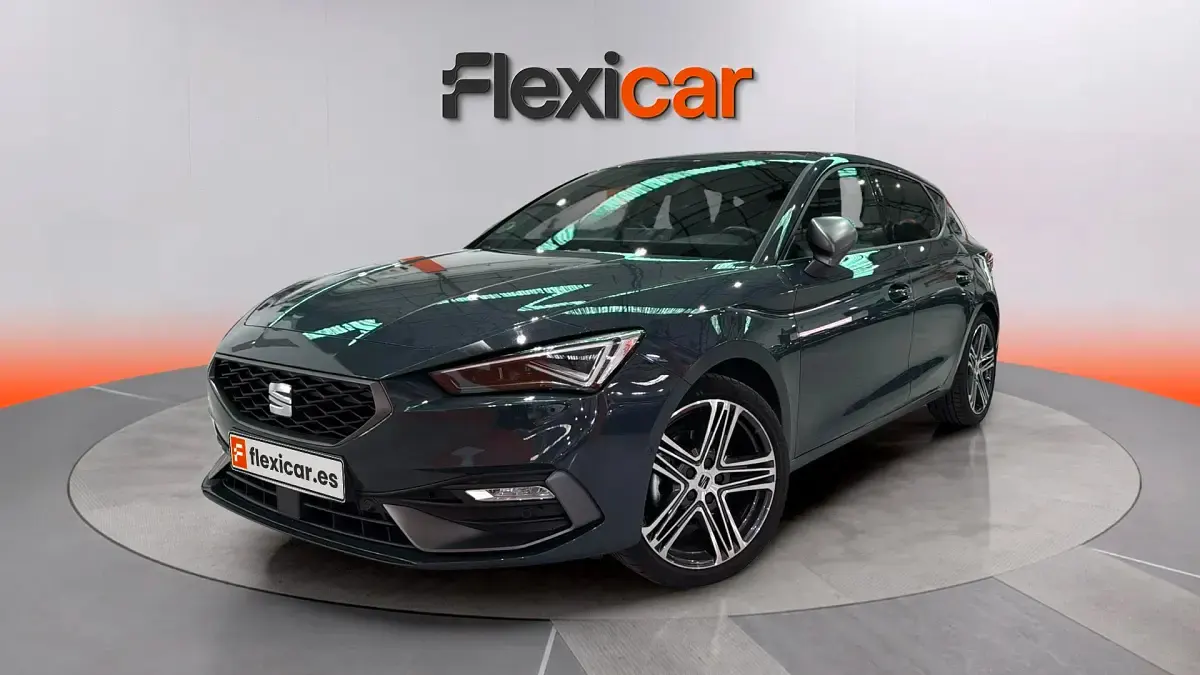Usado Seat Leon FR 115 CV (84 kW) 2025 Gris Berlina