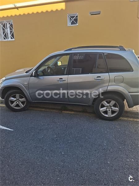 Usado Toyota RAV4 Luna 116 CV (85 kW) 2003 Azul SUV