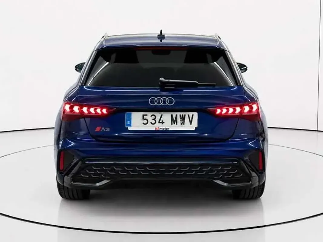 Usado Audi A3 S-Line 116 CV (85 kW) 2024 Azul Utilitario