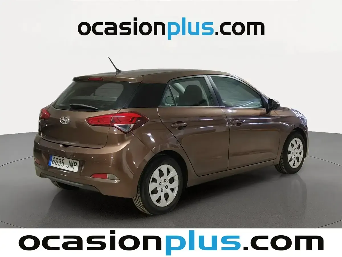 Usado Hyundai i20 100 CV (73 kW) 2016 Marrón