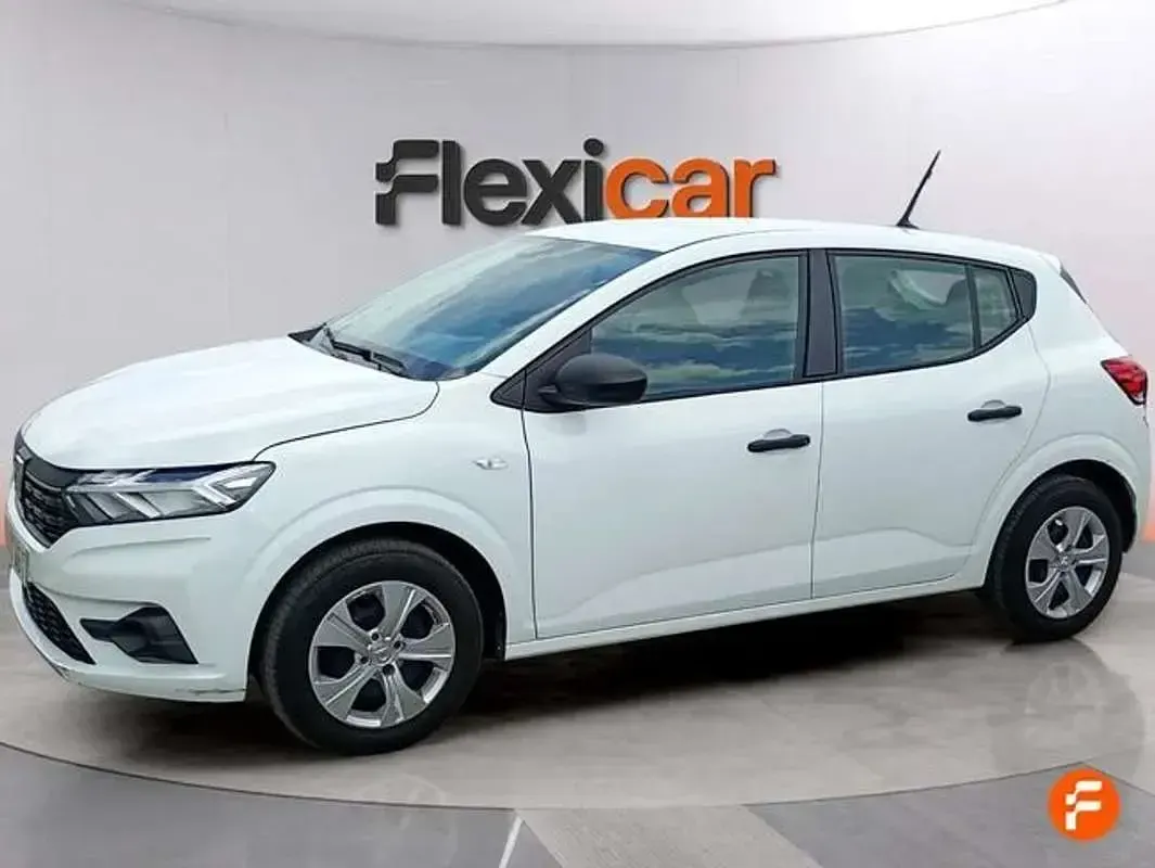 Usado Dacia Sandero Essentiel 91 CV (66 kW) 2022 Blanco Utilitario