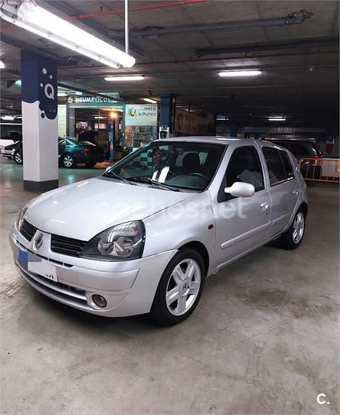 Gris / plata Usado 2006 Renault Clio II Dynamique Berlina | 2900 € (Buen precio) - Imagen 1/4