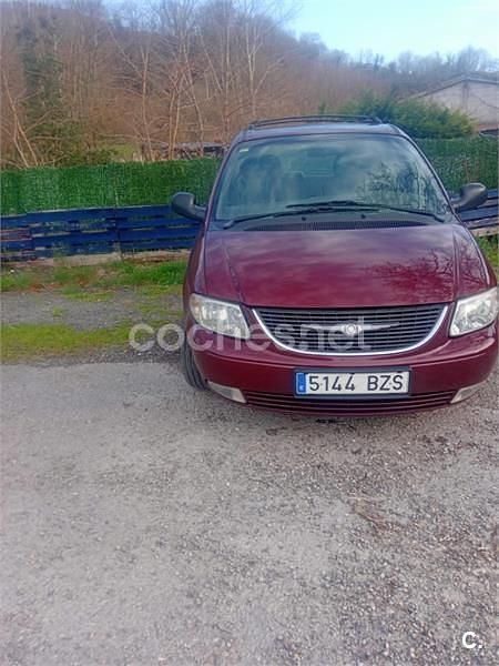 Usado Chrysler Grand Voyager 140 CV (102 kW) 2002 Rojo Monovolumen