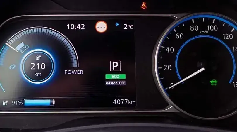 Usado Nissan Leaf Acenta 110 kW (150 CV) 2025 Gris skyline grey (metalizado) Utilitario