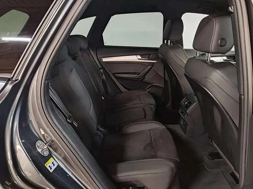 Usado Audi Q5 204 CV (150 kW) 2024 Gris SUV