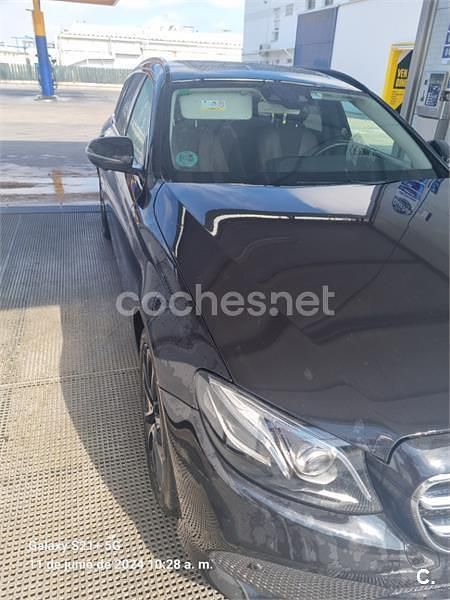 Usado Mercedes E220 194 CV (142 kW) 2017 Negro Familiar