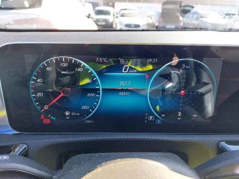 Usado Mercedes CLA200 150 CV (110 kW) 2020 Azul Berlina