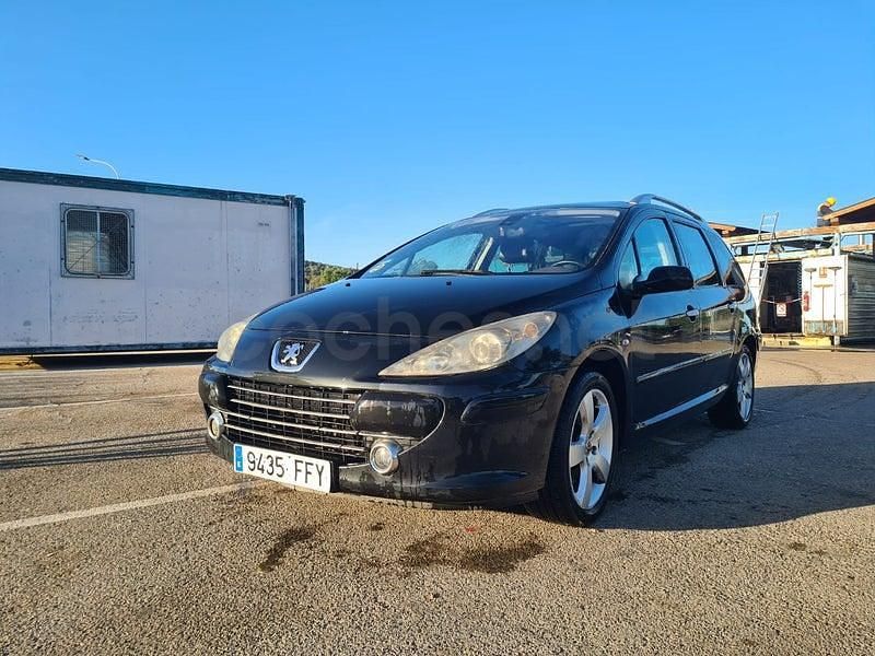 Usado Peugeot 307 136 CV (100 kW) 2007 Negro Familiar