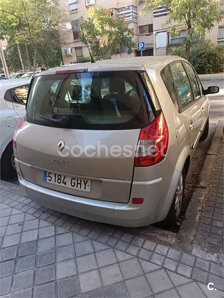 Usado Renault Scénic II Expression 110 CV (80 kW) 2008 Beige Monovolumen