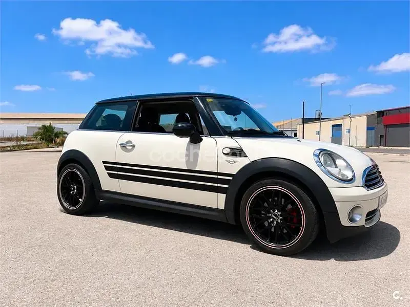 Usado Mini ONE 90 CV (66 kW) 2008 Beige Utilitario