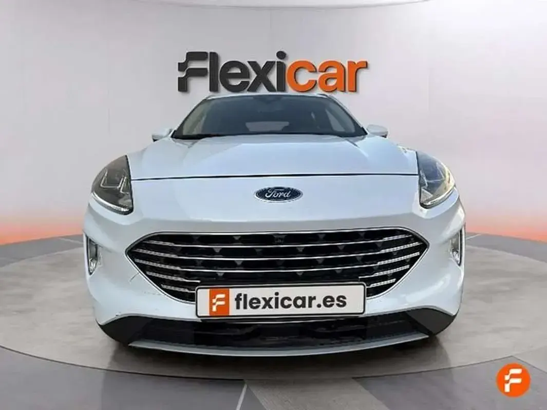 Usado Ford Kuga ST-Line 150 CV (110 kW) 2023 Blanco SUV