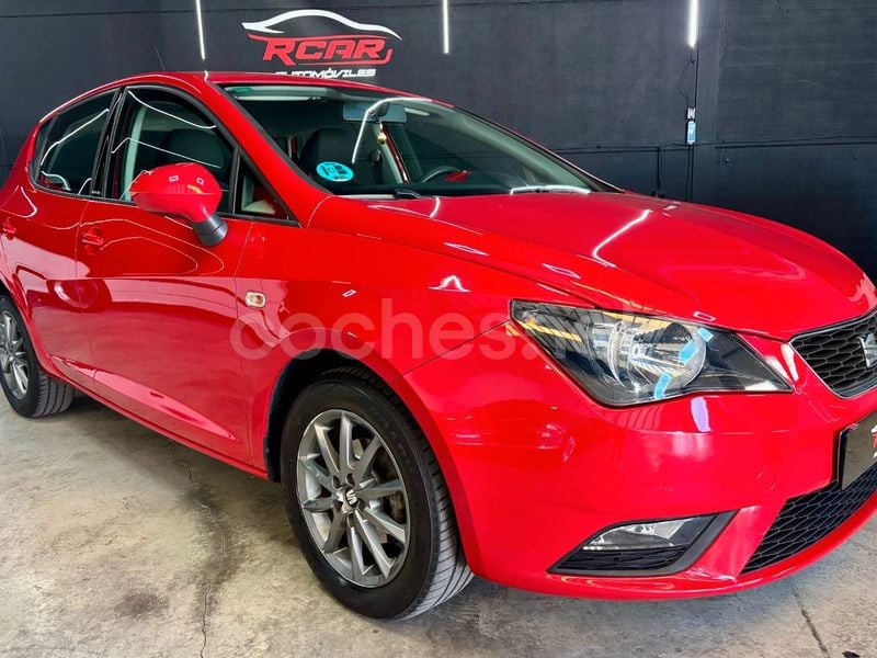 Usado Seat Ibiza Style 105 CV (77 kW) 2015 Rojo Berlina
