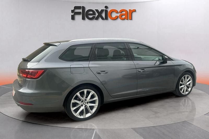 Usado Seat Leon ST FR 150 CV (110 kW) 2017 Gris Familiar