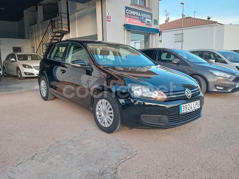 Negro Usado 2010 VW Golf VI Advance Familiar | 5950 € (Precio justo) - Imagen 1/4