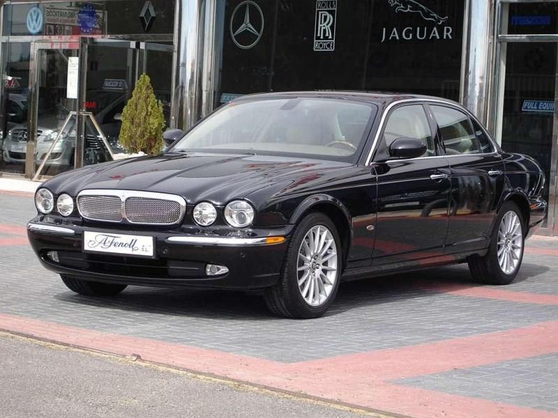 Usado Jaguar XJ6 Executive 207 CV (152 kW) 2007 Negro Berlina